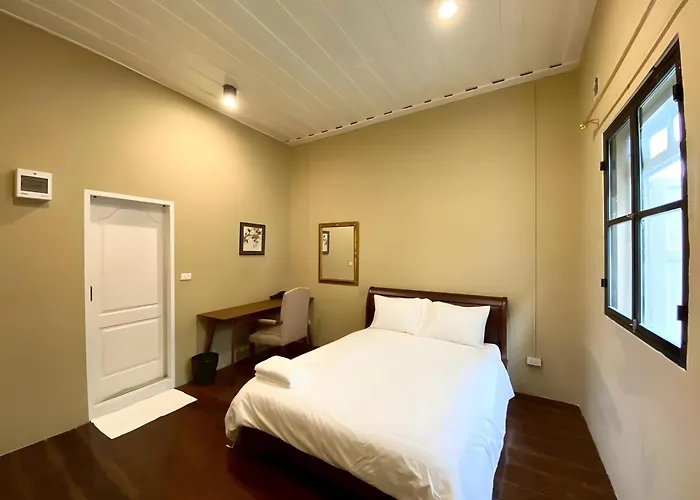 U Yaowarat Apartment