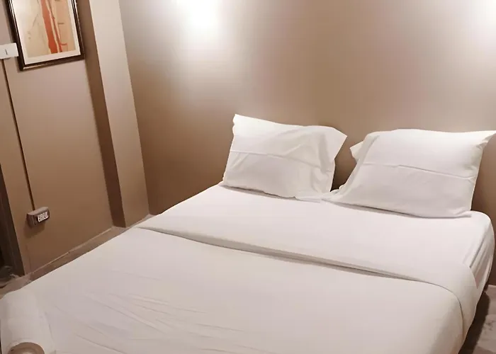 U Yaowarat Apartment